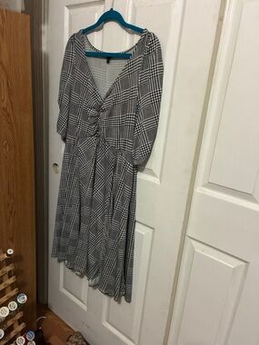 torrid Black & White Plaid Knot-Front Midi Dress 4X
